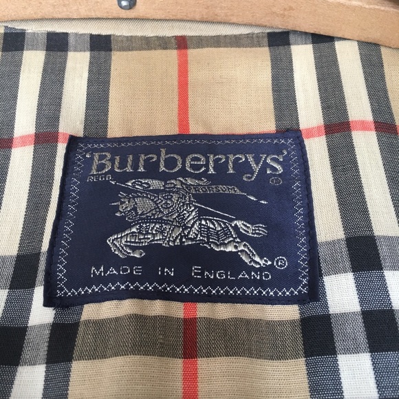 Authentic Burberry Trench Coat - Picture 3 of 4
